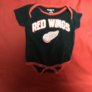 NHL DETROIT Redwings onesie